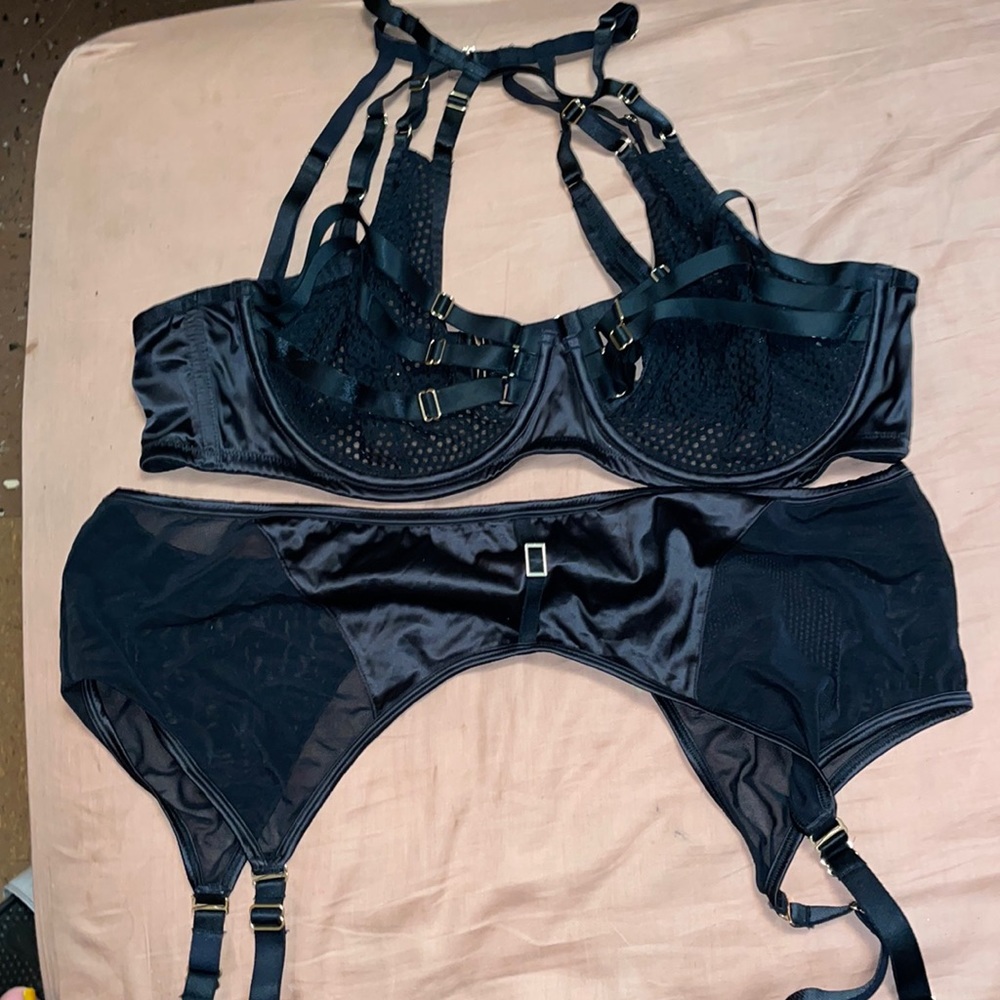 Lingerie set